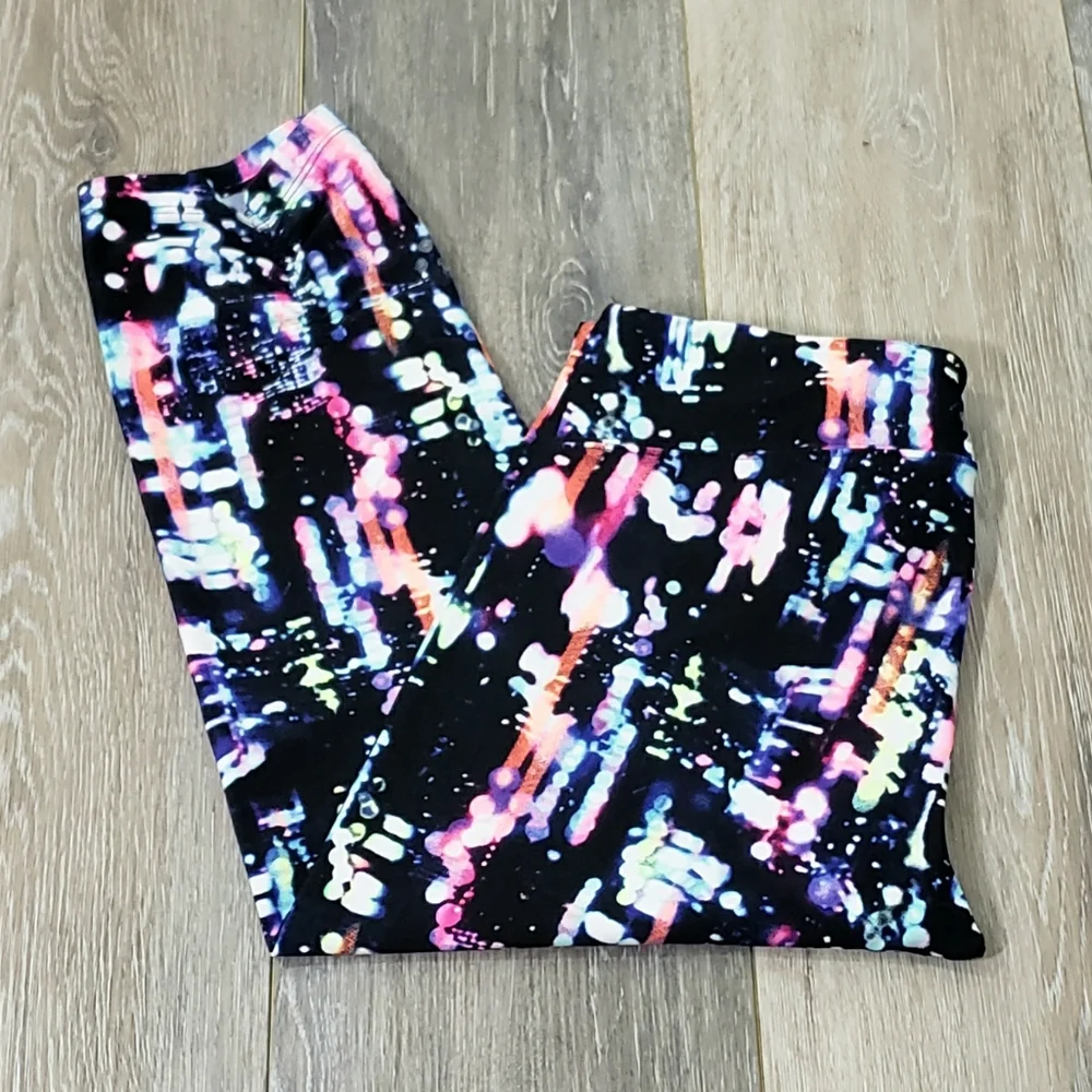 Calvin Klein Performance Quick Dry Legging Capri Black Multi Graphic - Picture 2 of 7